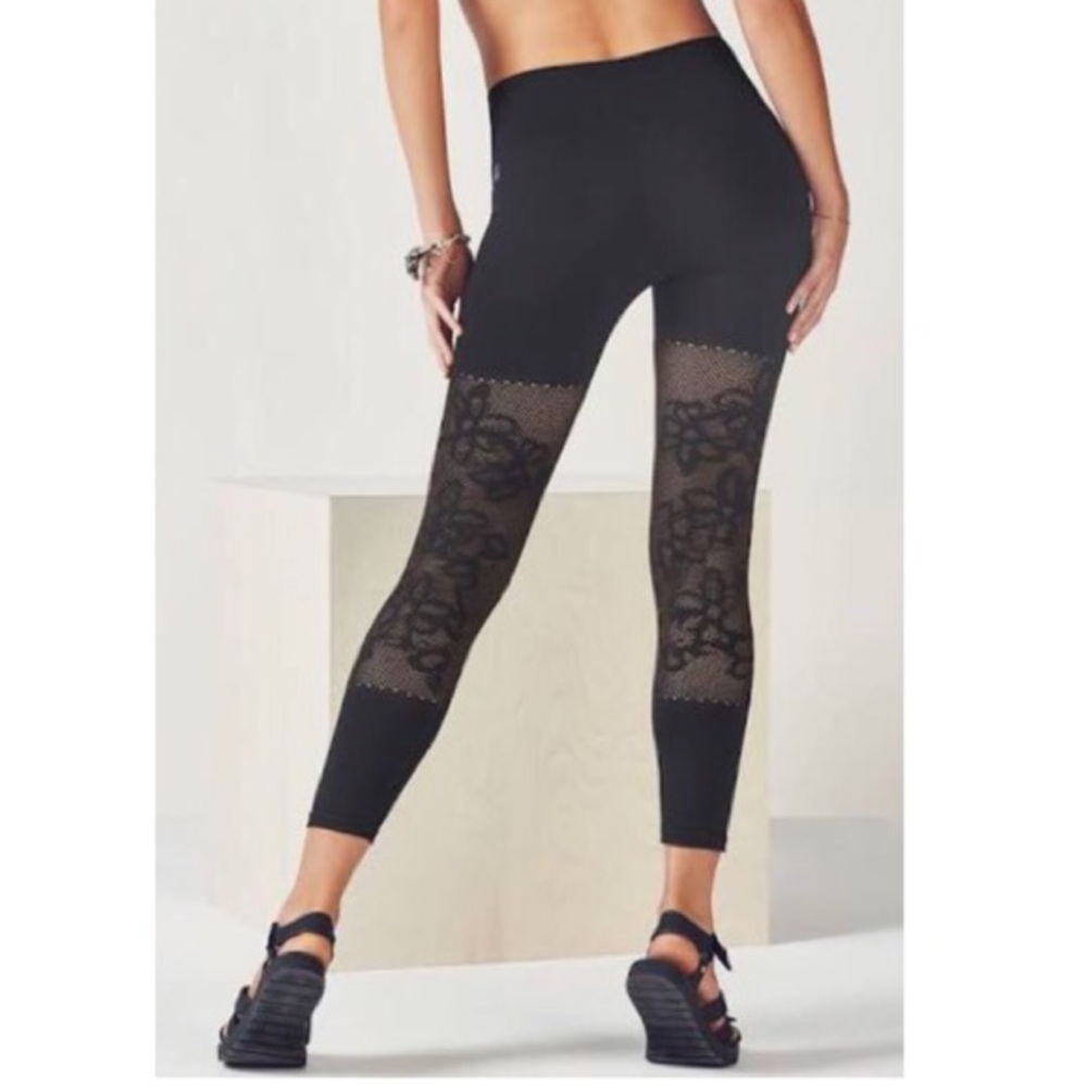 Fabletics Seamless Capri